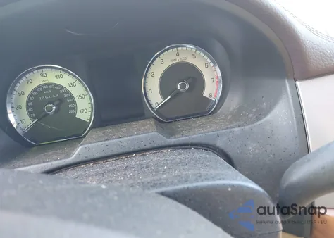 2010 Jaguar Xf z USA, uszkodzony, nr VIN SAJWA0FA2AHR51036